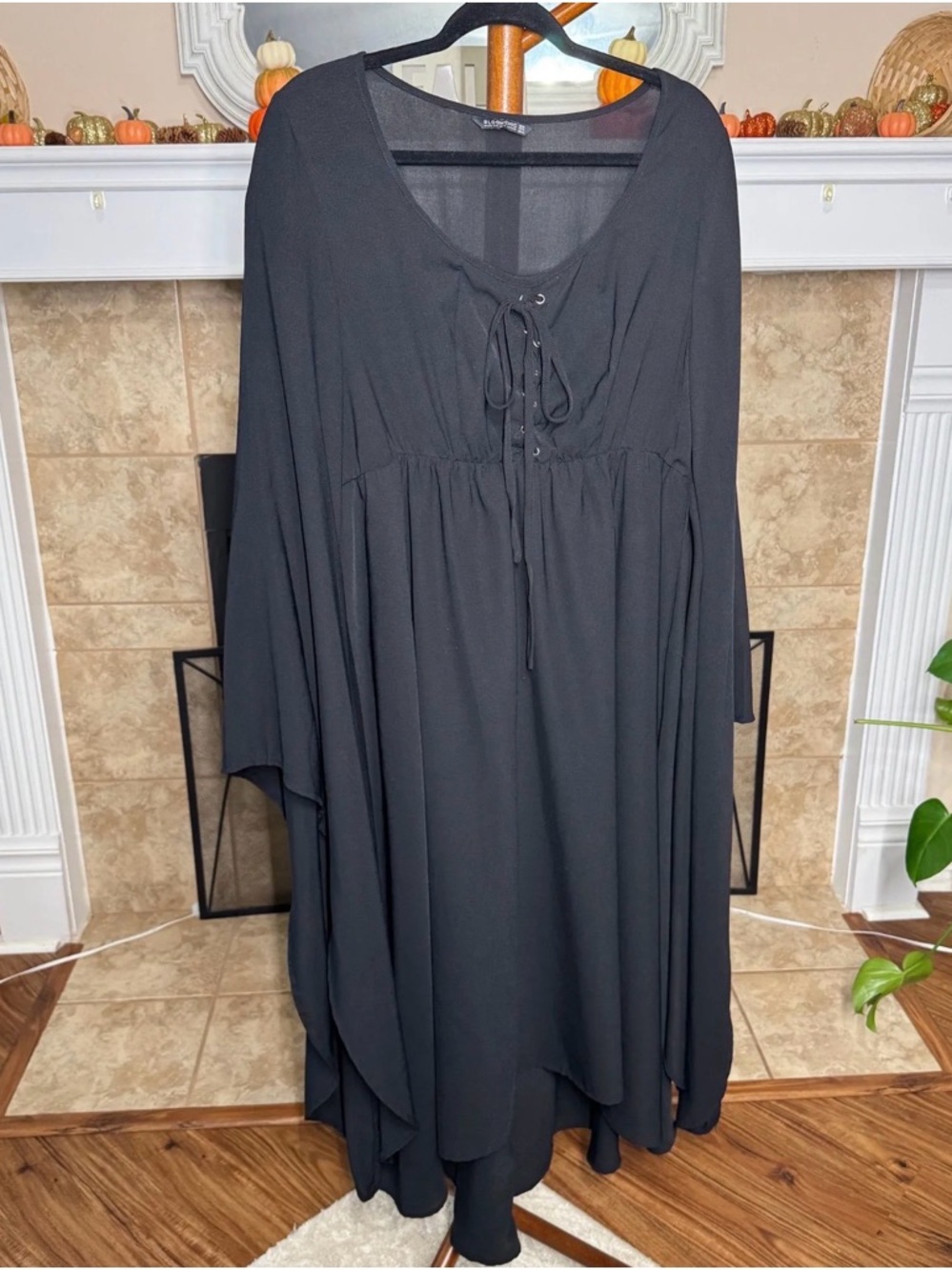 BloomChic Black High-Low Flowing Dress